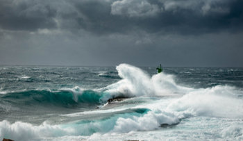 Jugo v Chorvatsku - dusno, velké vlny i svižný jachting. Kdy fouká a jak je tento vítr nebezpečný?